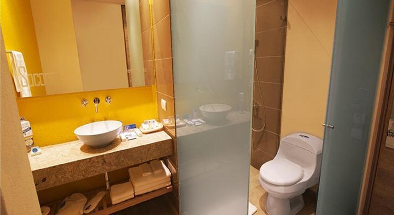 Hotel Bari บูการามังกา ภายนอก รูปภาพ