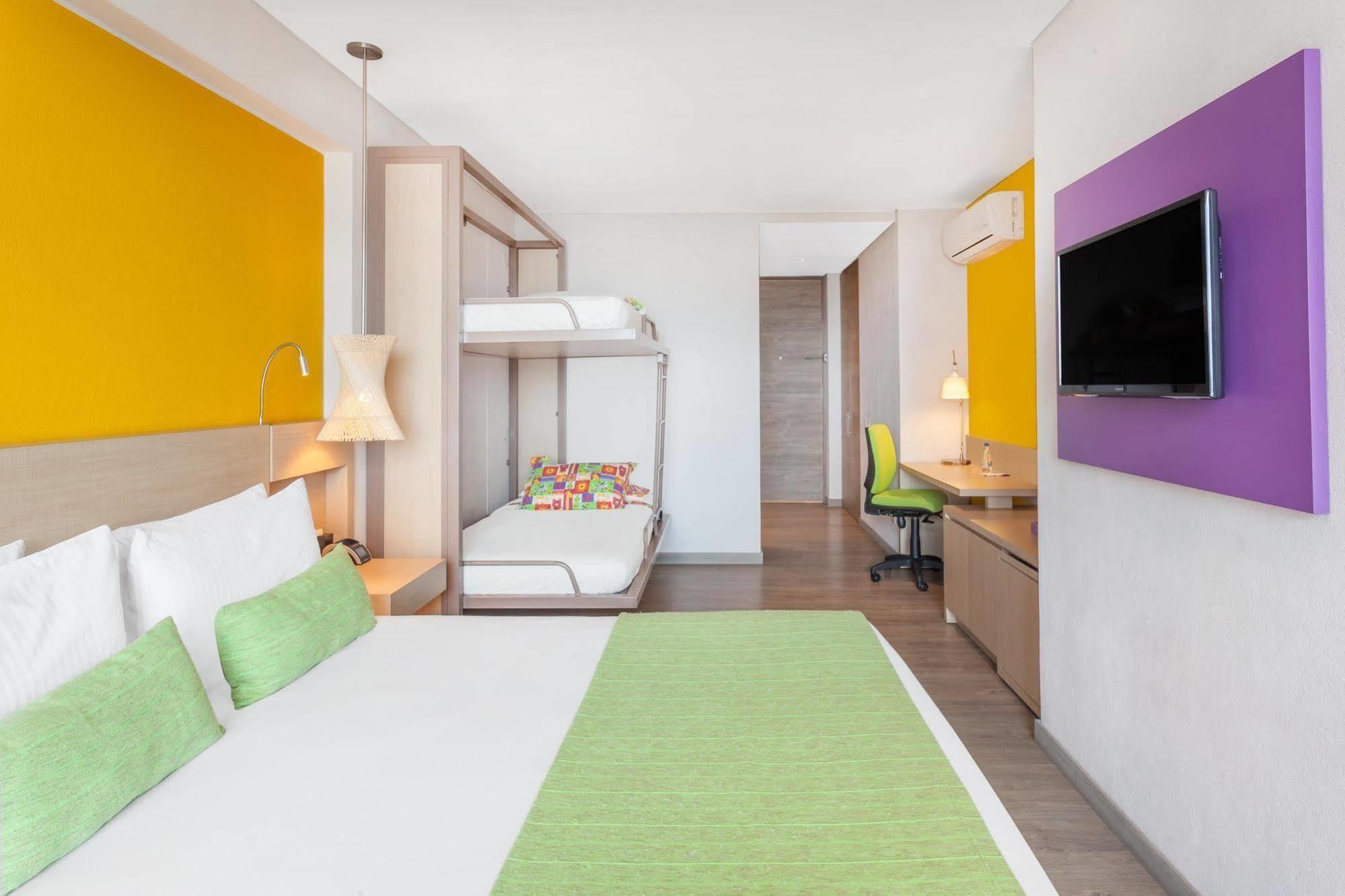 Hotel Bari บูการามังกา ภายนอก รูปภาพ