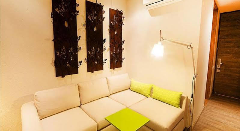 Hotel Bari บูการามังกา ภายนอก รูปภาพ